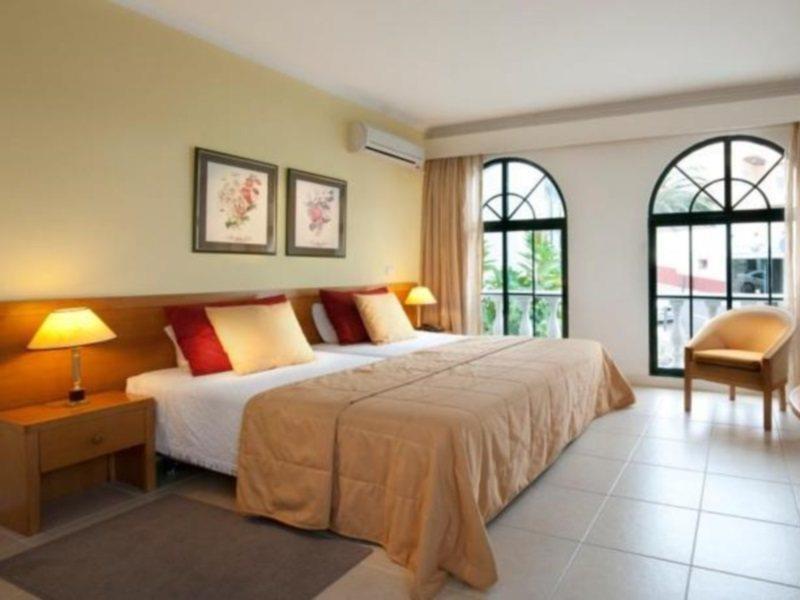 Hotel Royal Orchid Canico  Exterior photo